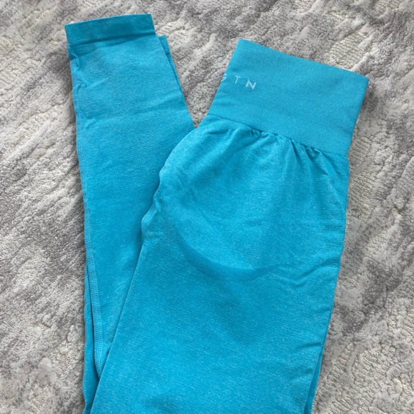 NVGTN contour seamless leggings - aqua (size small) - Picture 2 of 2